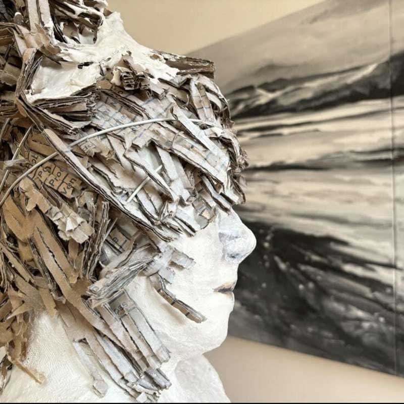 A sculpture of a head 
